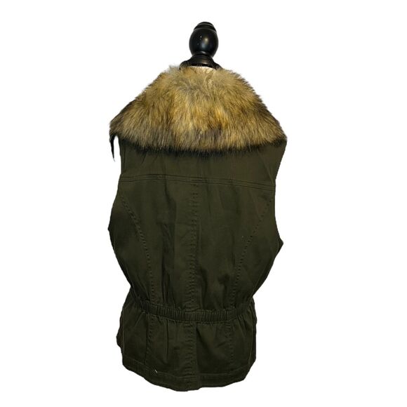 PETER NYGARD Women’s Green Bianca Vest Removable Faux Fur Collar Size 14 - Picture 4 of 7